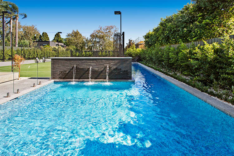 Luxury swimming pool builder