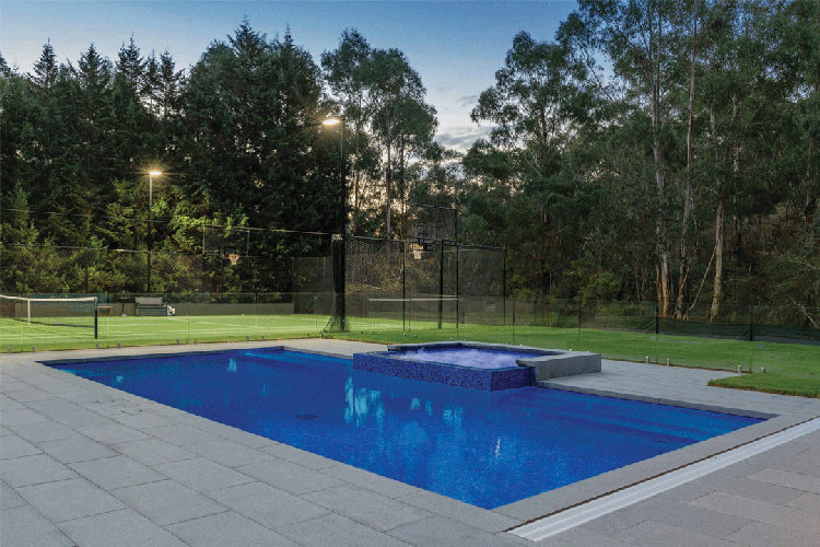 Luxury swimming pool builder